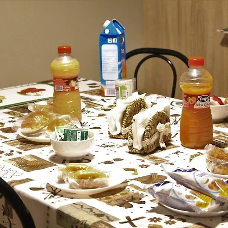 Alojamento de Acomodação e Pequeno-almoço Certe Notti 2*